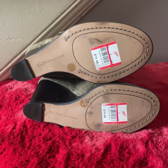 BCBG olive green ankle boots womens size 6. - Picture 6 of 6